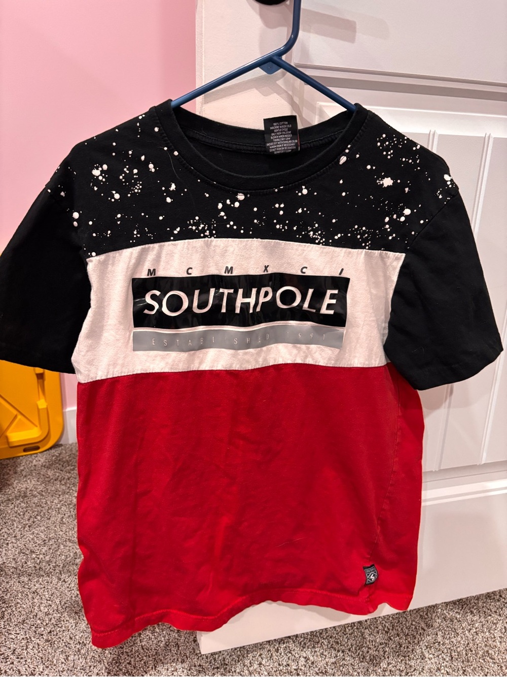 South Pole Men’s Black, White & Red Colorblock Graphic Tee